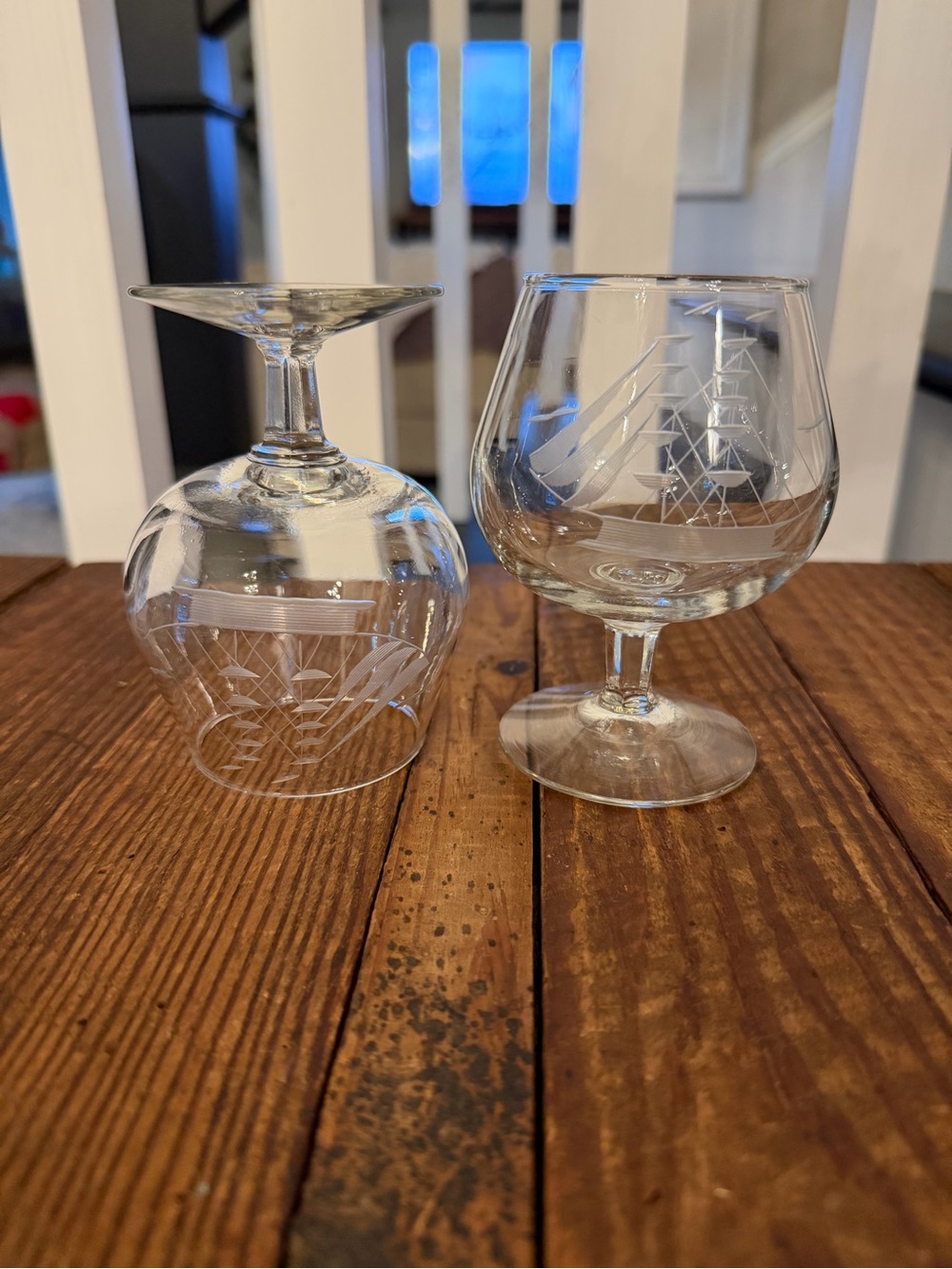 (2) Vintage Etched Ship Brandy Snifters - Picture 4 of 4